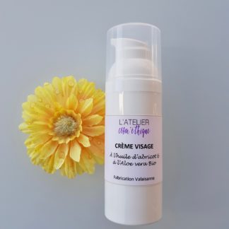 Crème visage à l'huile d'abricot et à l'aloé vera bio