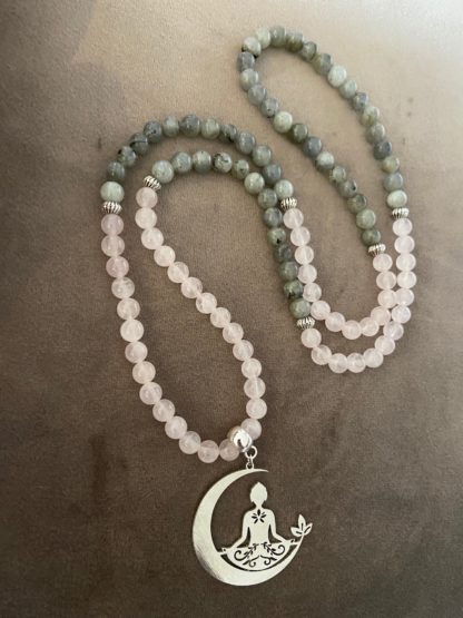 Mâlâ en Labradorite et Quartz Rose (bracelet non compris) – Image 3