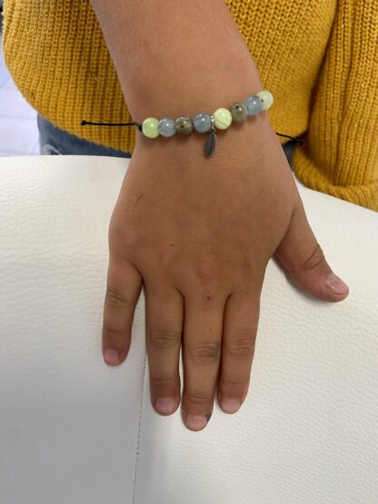 Ateliers anniversaires d’enfants - Fabrication d'un bracelet de lithothérapie – Image 13