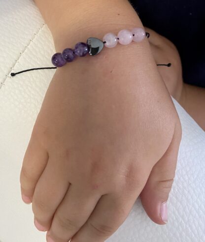 Ateliers anniversaires d’enfants - Fabrication d'un bracelet de lithothérapie – Image 9