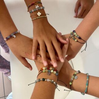 Ateliers anniversaires d’enfants - Fabrication d'un bracelet de lithothérapie