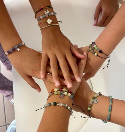 Ateliers anniversaires d’enfants - Fabrication d'un bracelet de lithothérapie